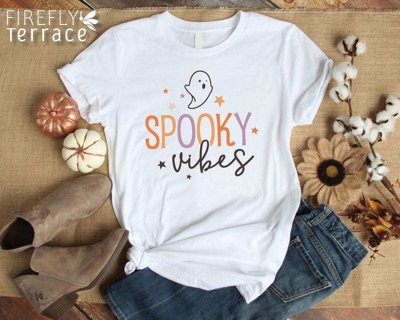 SPOOKY VIBES TEE