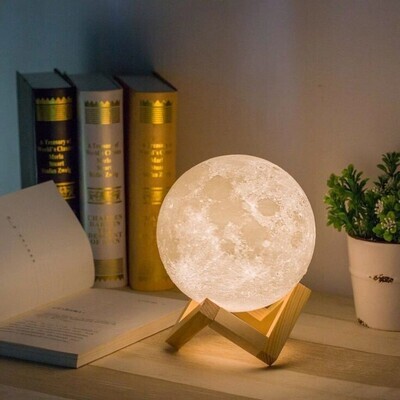 Captivating Moonlight: Lunar Glow&#39;s 3D Premium Moon Lamp