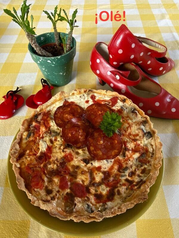 Suzanna's quiche met aubergine, chorizo, ricotta en Parmezaan