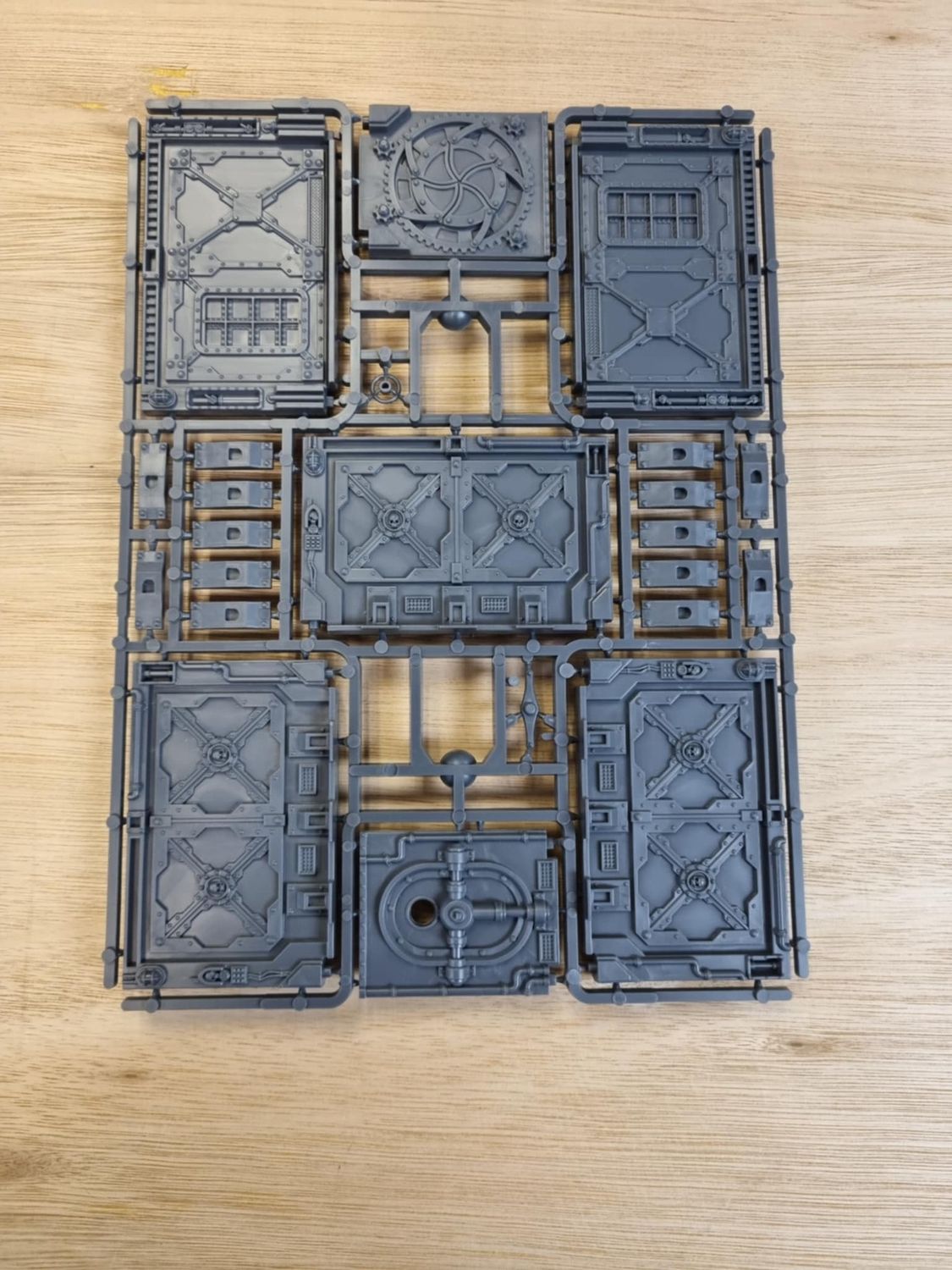 Necromunda: Bulkhead Terrain