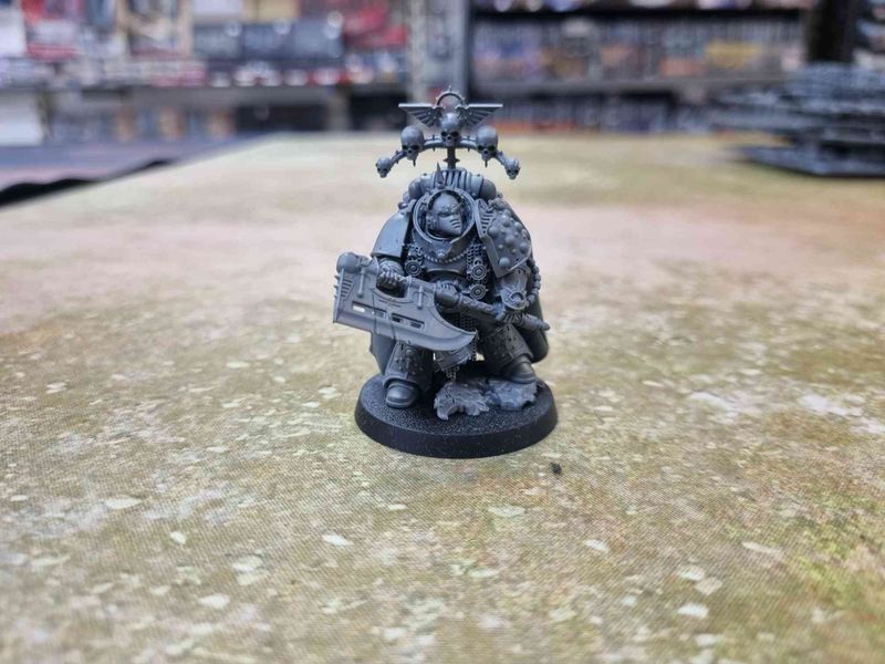 Horus Heresy: Praetor with Axe