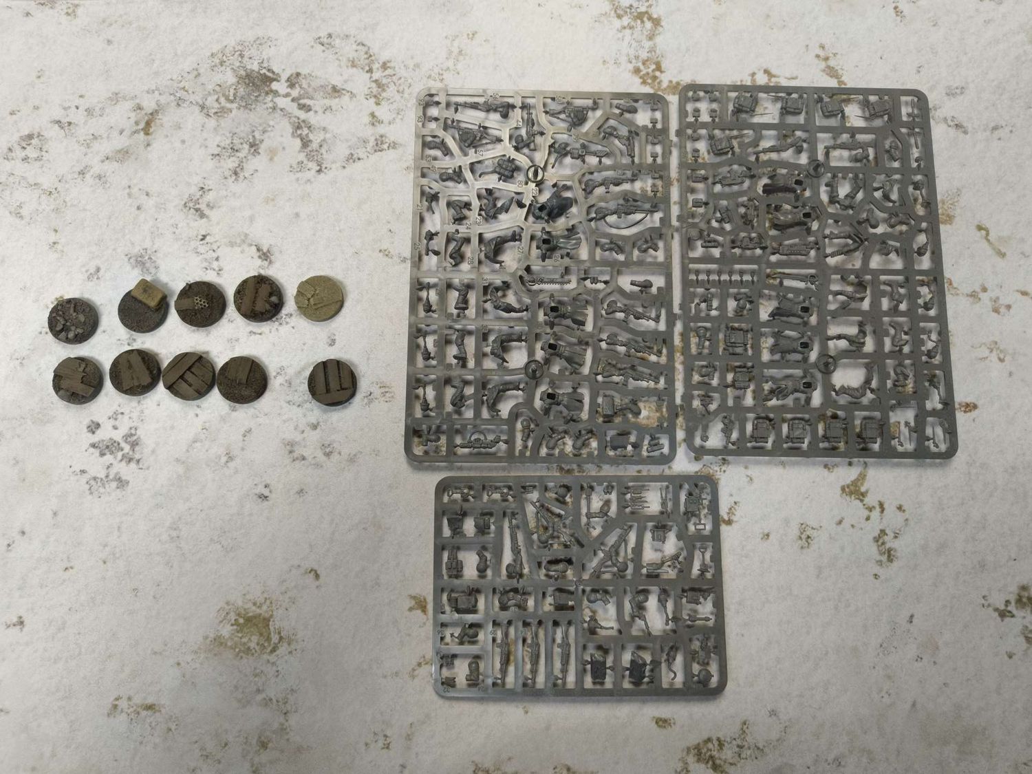 Death Korps of Krieg (w/ x10 Resin Trench bases)