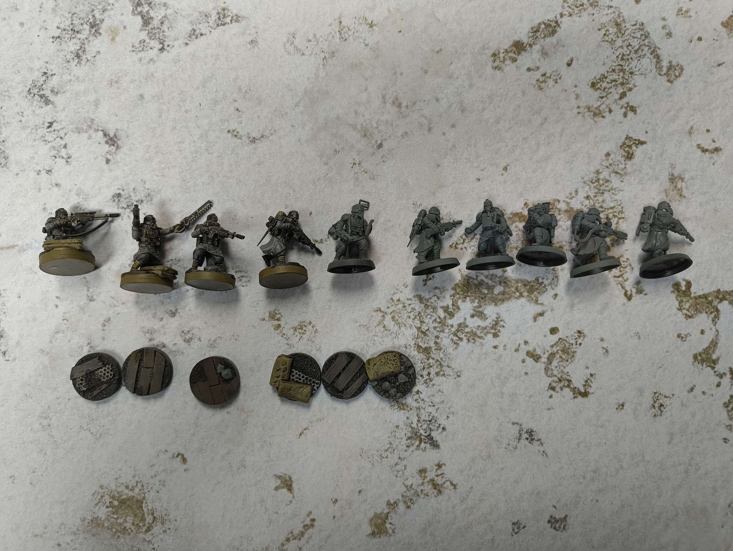 x10 Death Korps of Krieg (Resin Trench bases)