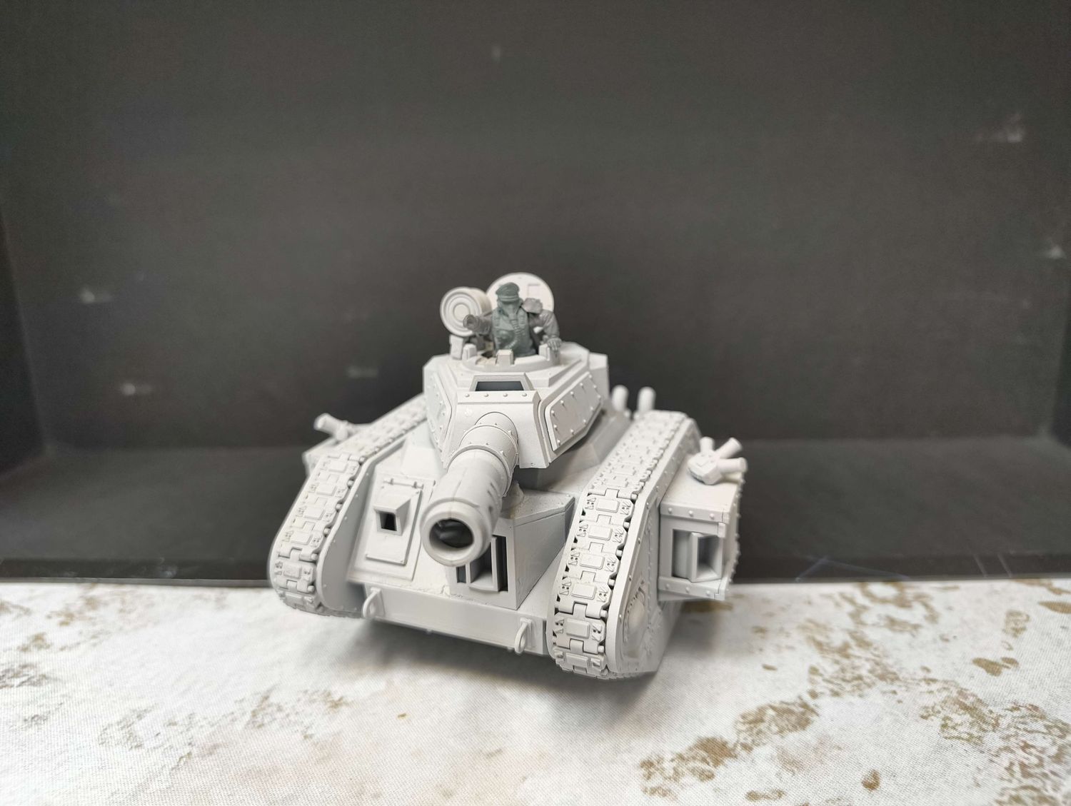 Leman Russ Battle Tank, Name: Krieg Driver (No Sponson Weapons)