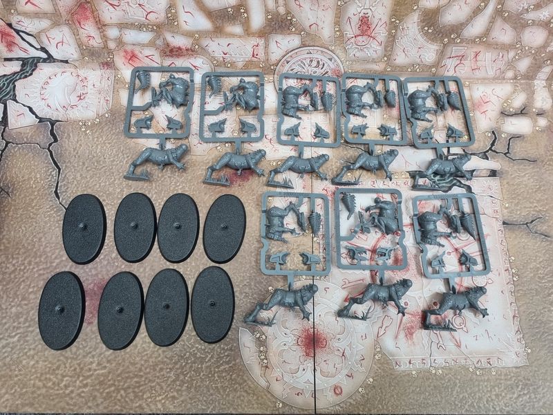 The Old World: Saurus Knights (x8 - New on Sprue)