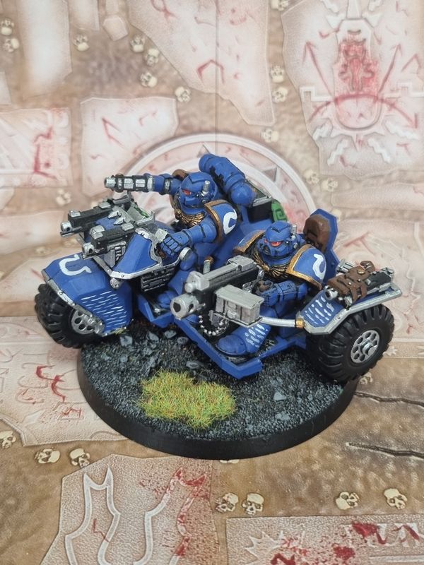 Space Marines Attack Bike (Ultramarines)