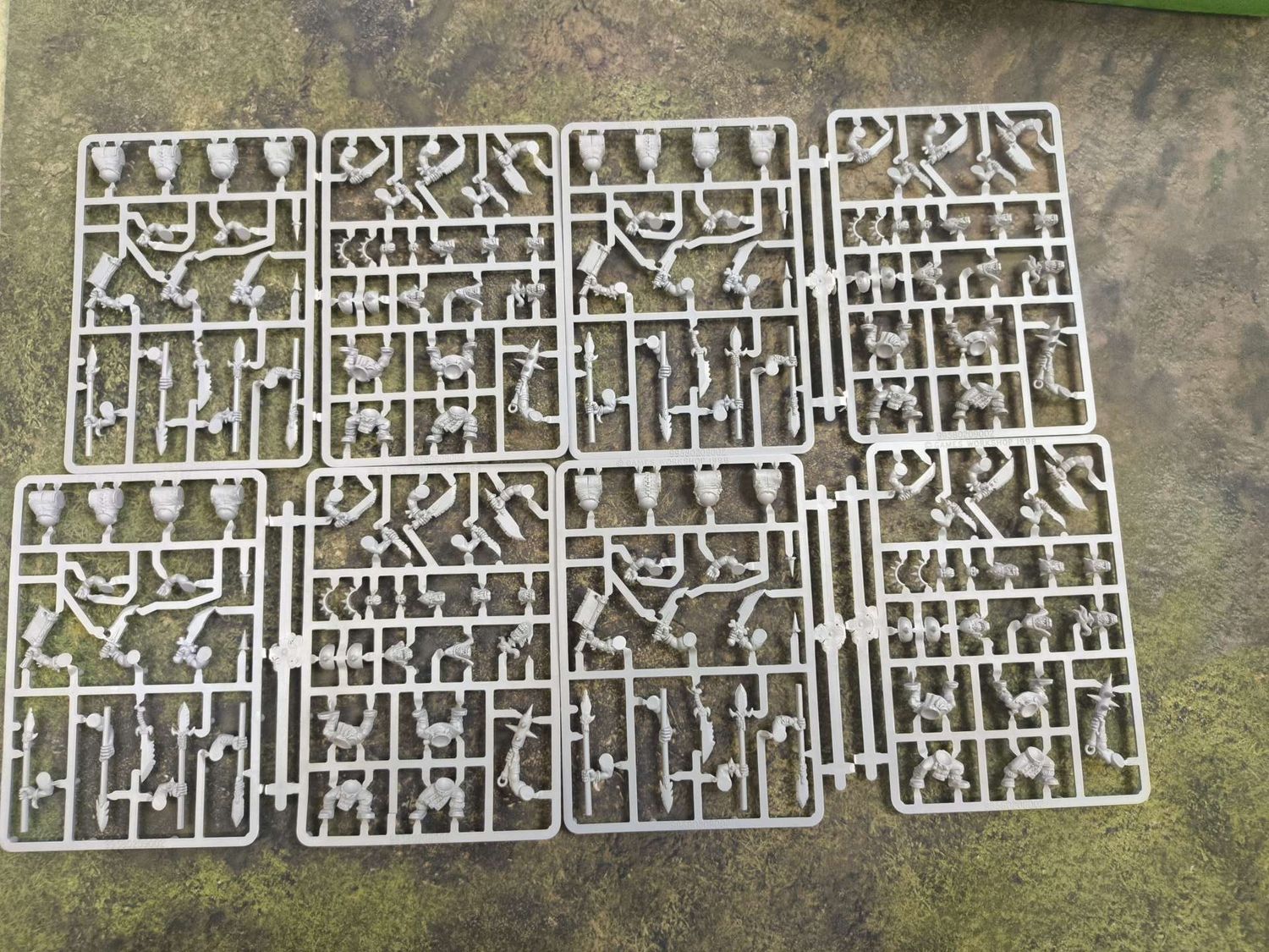 Warhammer Fantasy Battles: Orc Boyz (x15)