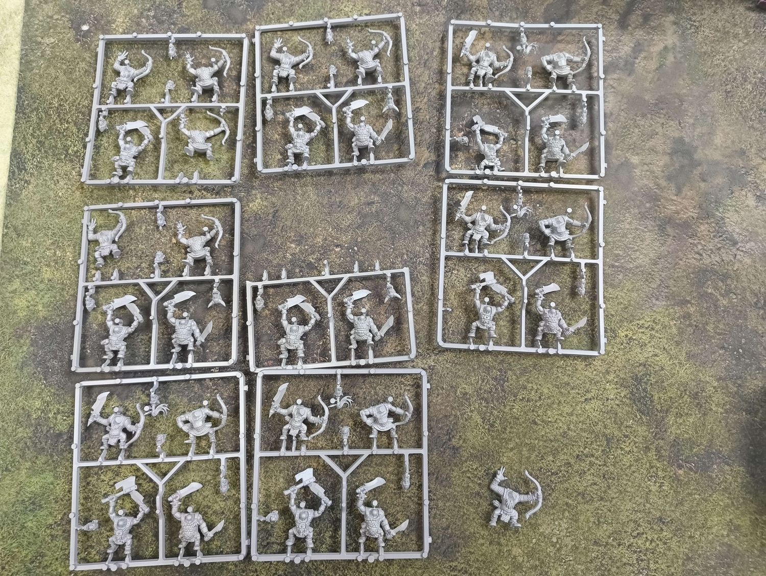 Warhammer Fantasy Battles: Orc Boyz (x31)