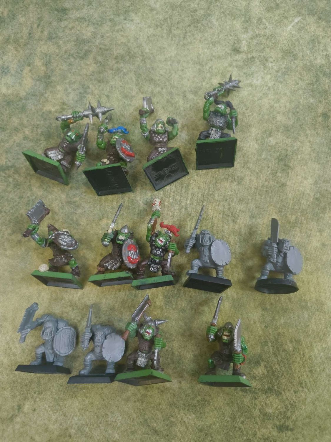 Warhammer Fantasy Battles: Orc Boyz (x13)