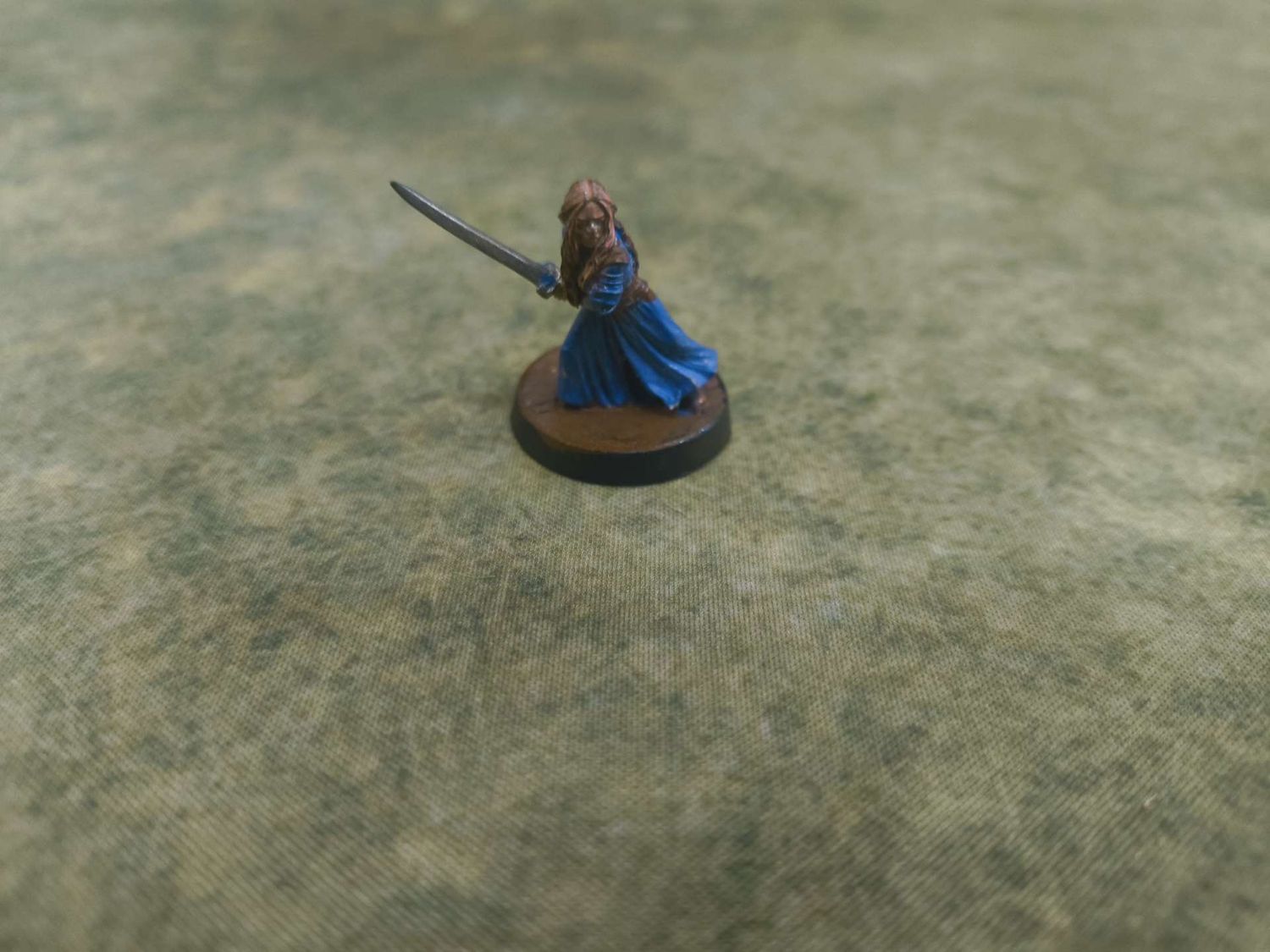 MESBG: Eowyn Unarmoured (Metal)