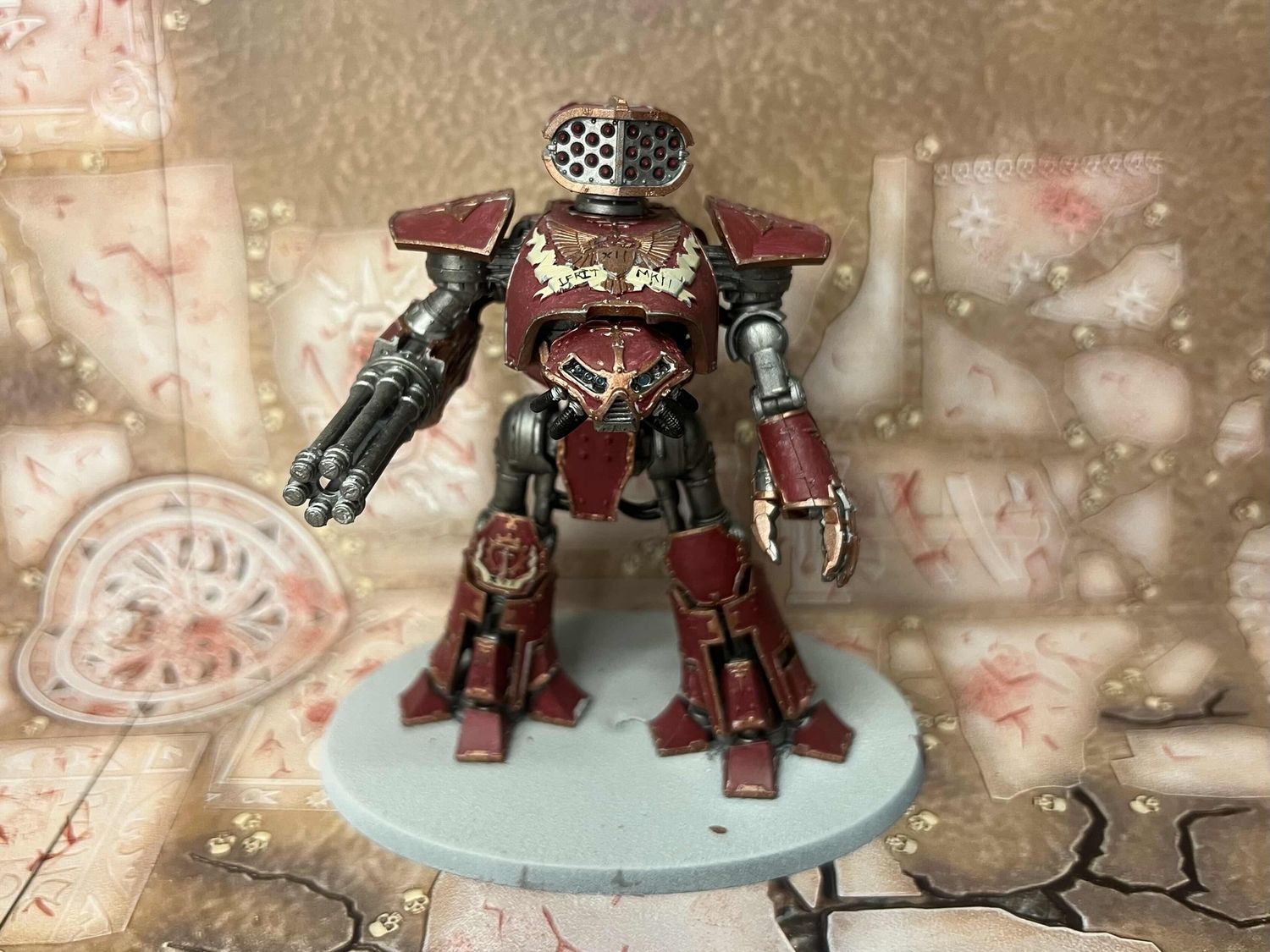 Adeptus Titanicus: Reaver Titan with Power fist and gatling blaster