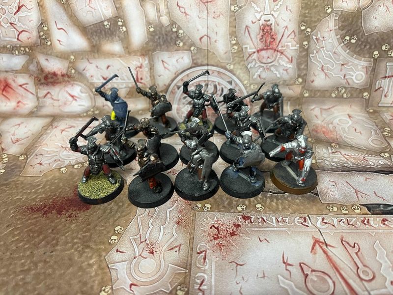 Isengard: Uruk-Hai Warriors (w/ Shield - x15)