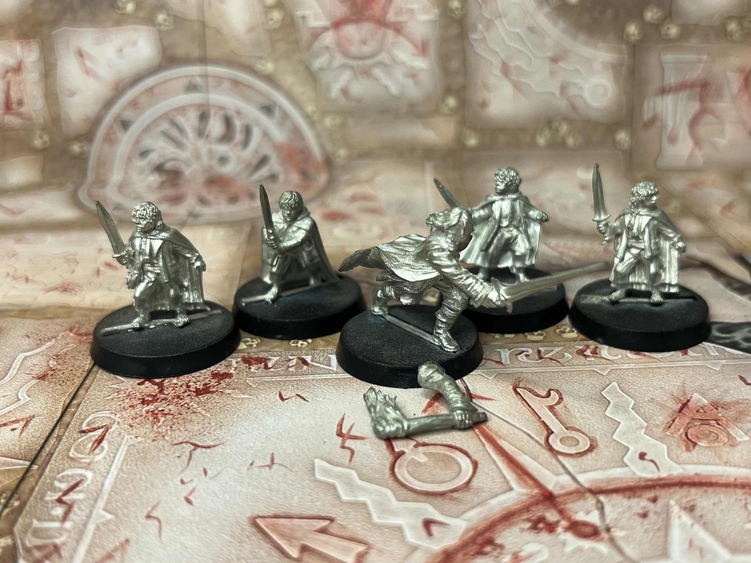 MESBG: Attack at Weathertop (Aragorn &amp; Hobbits - Metal)