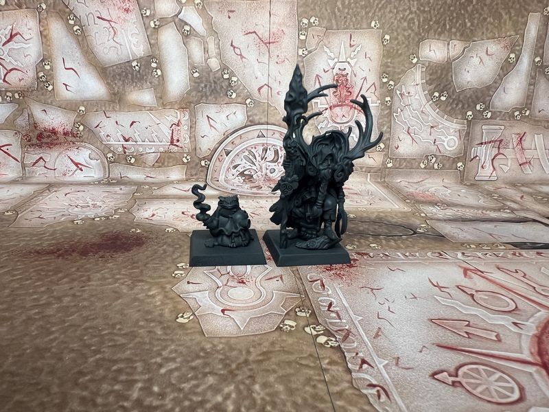 Empire of Man: Elementalist Wizard and Familiar (Forgeworld)