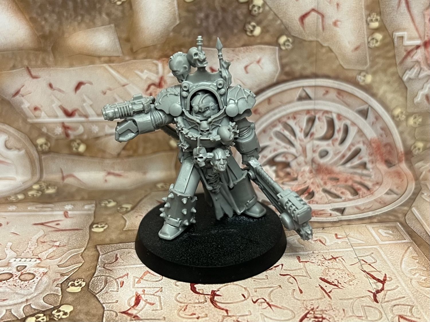 Horus Heresy: Night Lords Praetor in Tartaros Armour