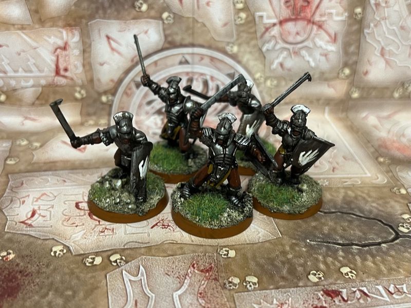 MESBG: Uruk Hai Warriors w/ shields