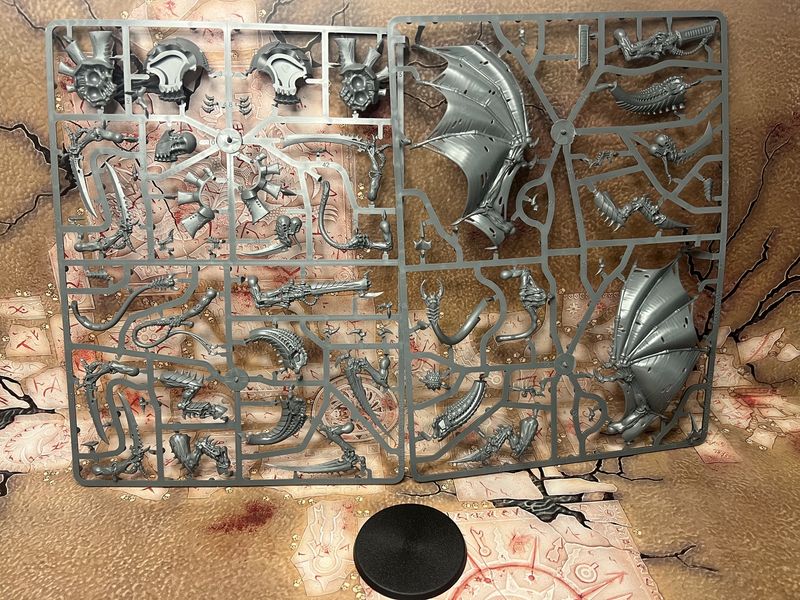 Tyranids: Hive Tyrant (on sprue)