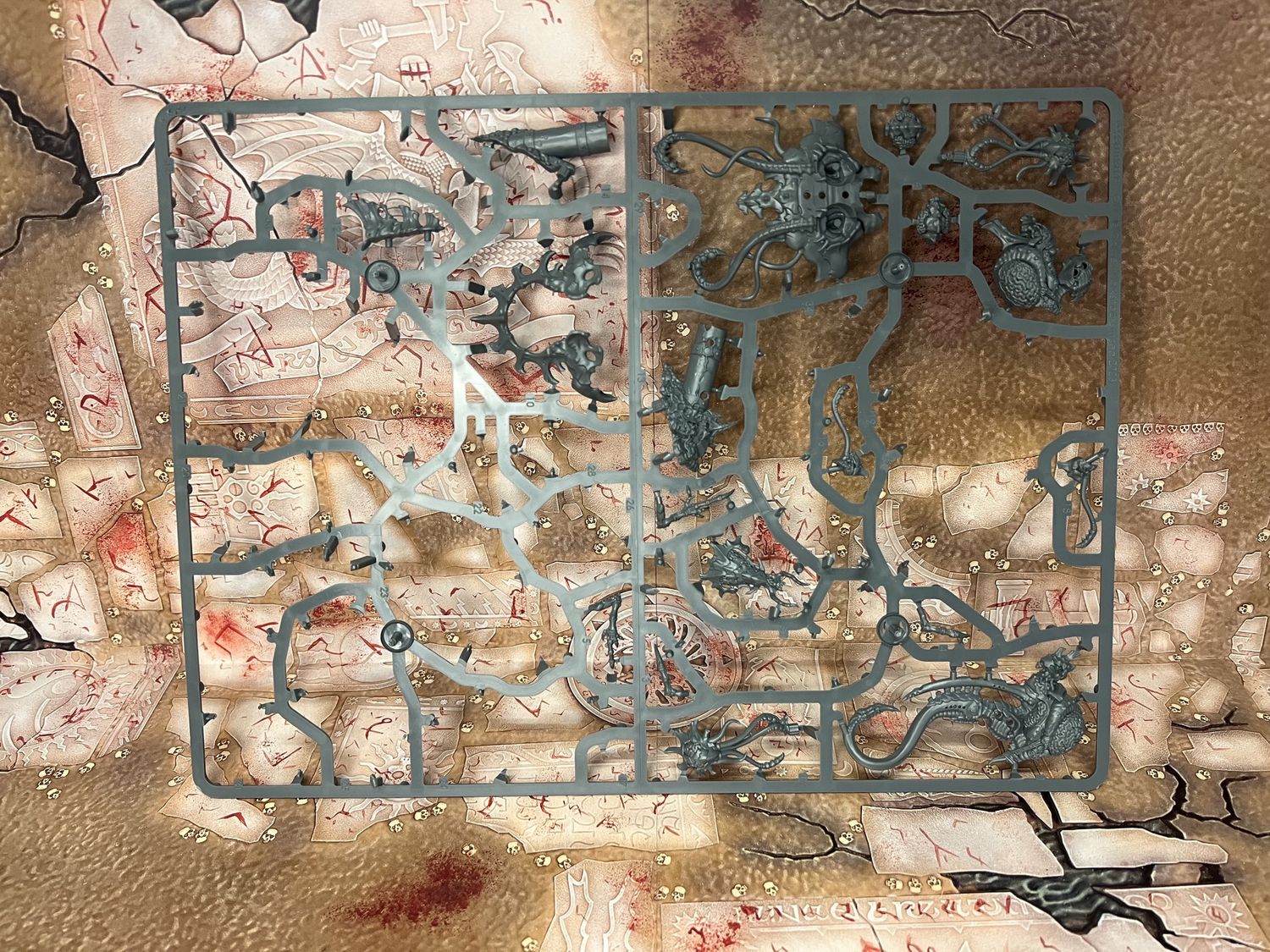 Tyranids: Neurotyrant, Name: Neurotyrant (On sprue)