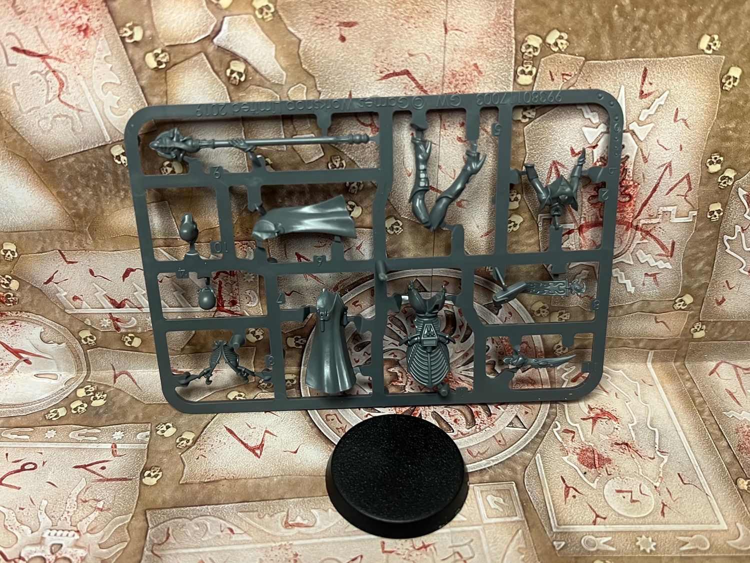 Genestealer Cults: Magus (on sprue)