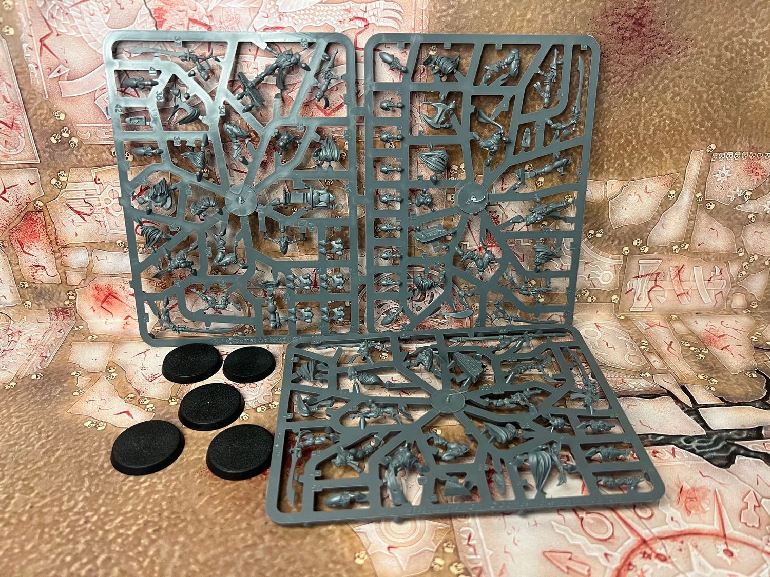 Aeldari: Howling Banshees (x5), Name: On sprue