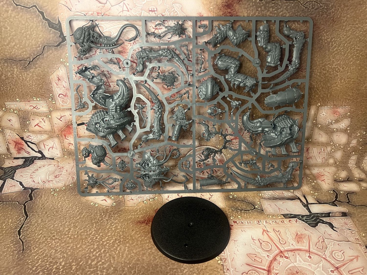 Tyranids: Screamer-Killer/Neurotyrant/x2 Neuroloids