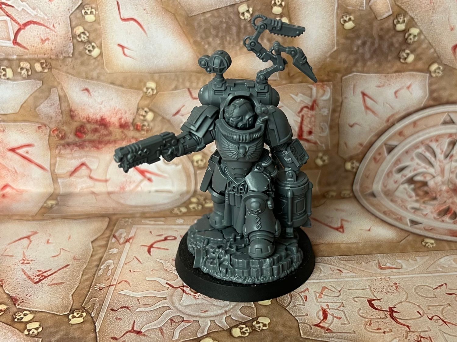 Space Marines: Apothecary Biologis, Name: Unpainted