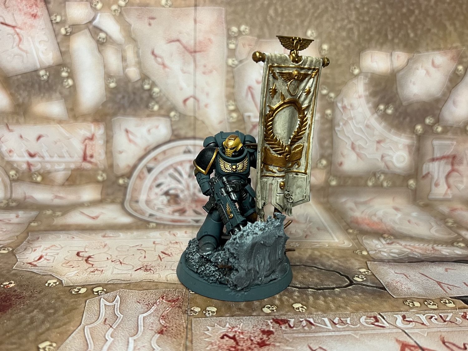 Space Marines: Chapter Ancient (Dark Imperium), Name: Ancient (Gold helmet)