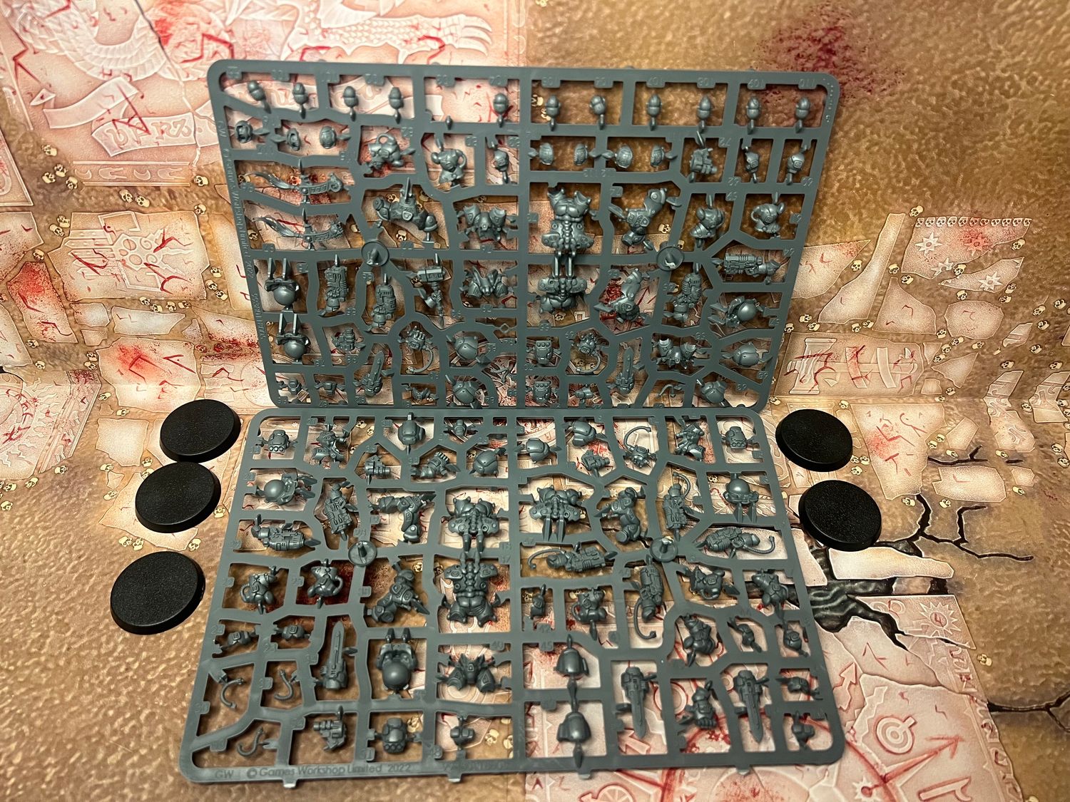 Leagues of Votann - Einhyr Hearthguard, Name: On sprue