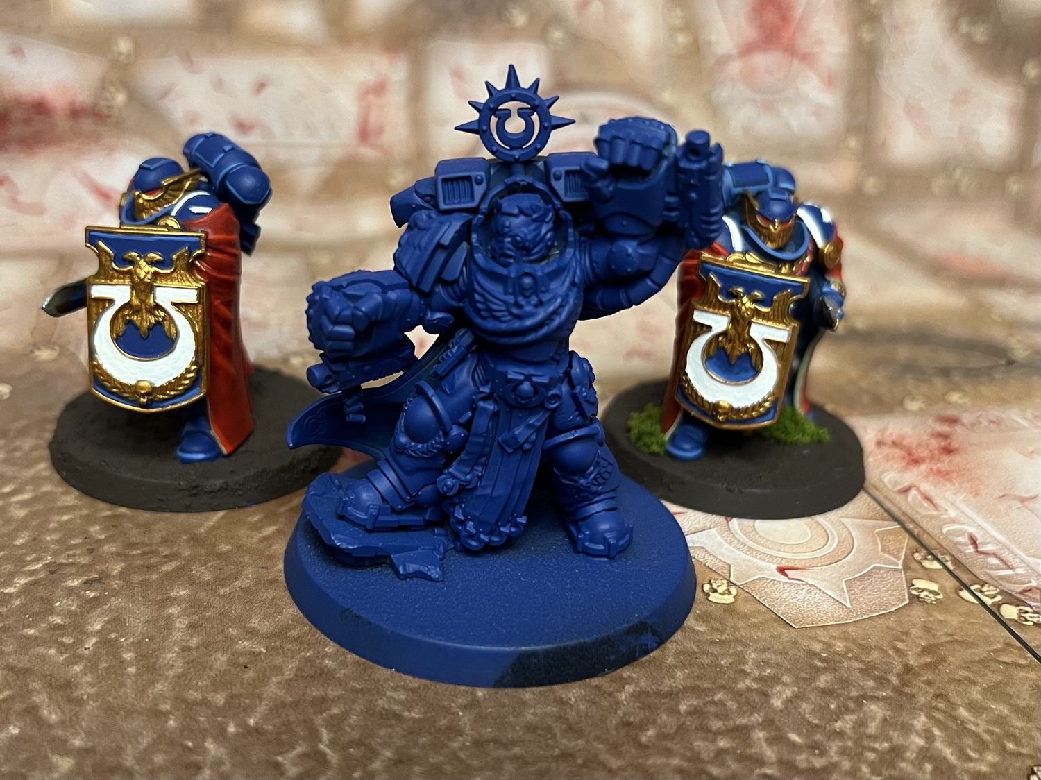 Ultramarines: Marneus Calgar with Victrix Honour Guard (2018), Name: Primed