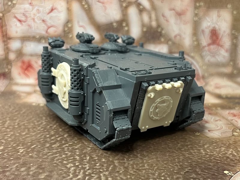 Horus Heresy: Deimos Rhino (Luna Wolves)