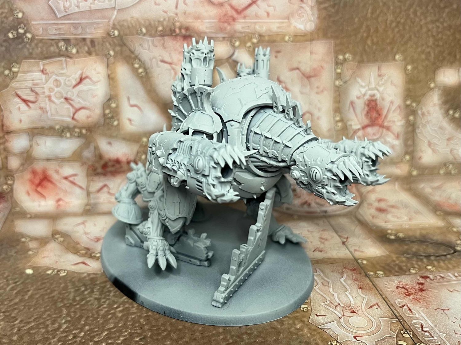 Chaos Space Marines: Forgefiend (Primed)