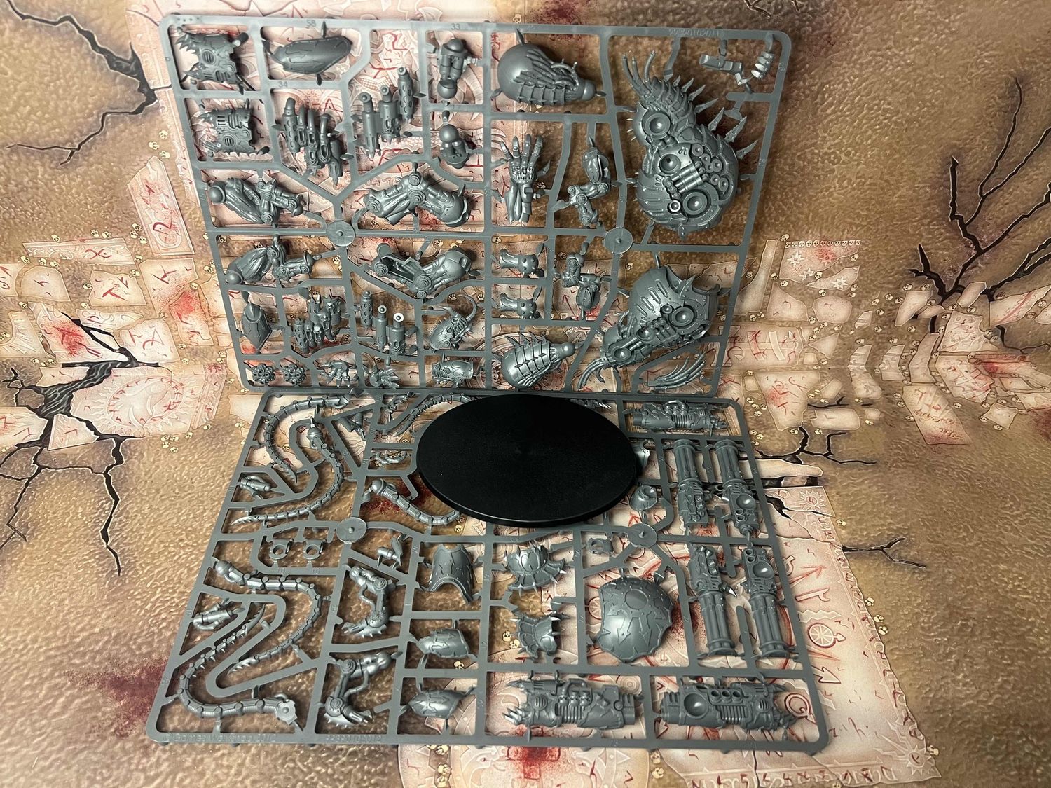 Chaos Space Marines: Forgefiend / Maulerfiend