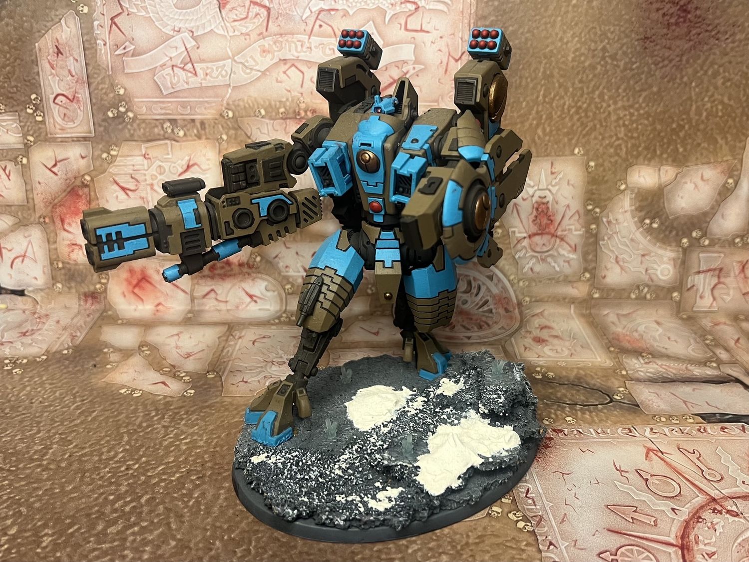 Tau Empire: Riptide XV104 Battlesuit, Name: Riptide (complete)
