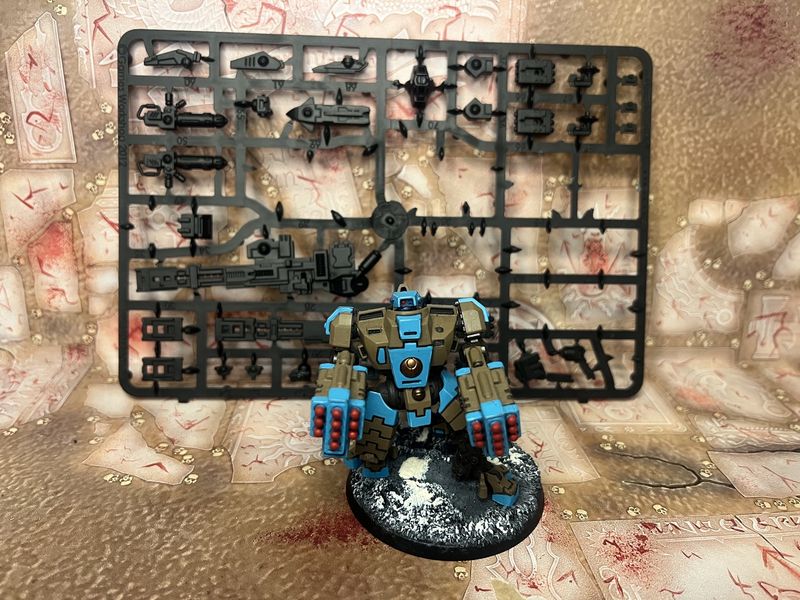 Tau Empire: Broadside XV88 Battlesuit