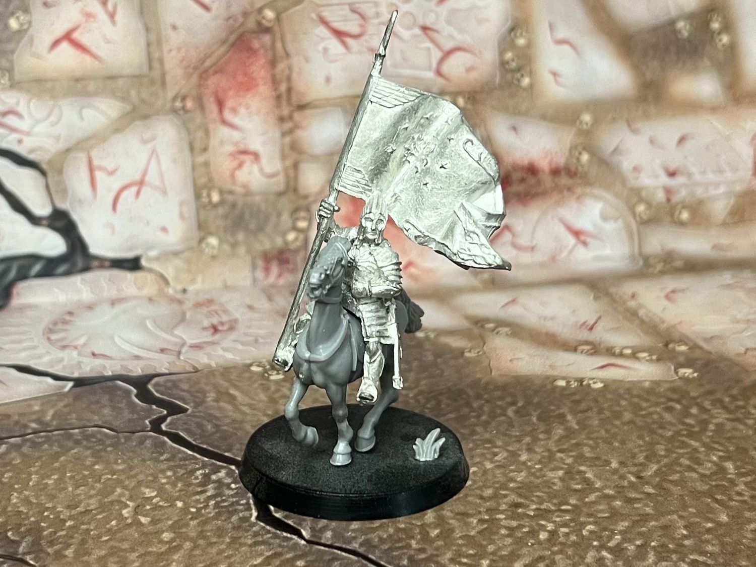 MESBG: Knight of Minas Tirith W/ Standard