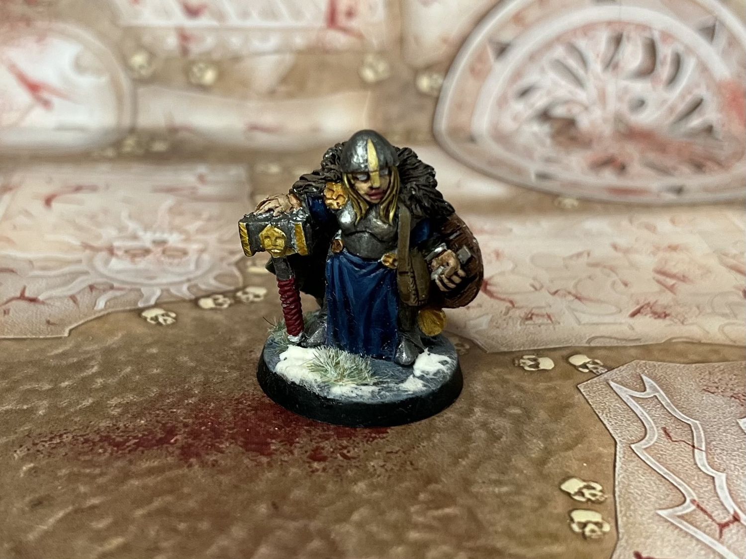 Scibor: Dwarf Female Redwin