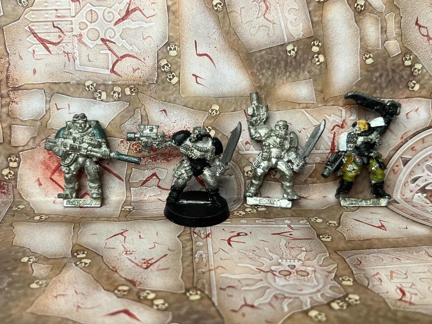 Space Marines: Metal Scouts