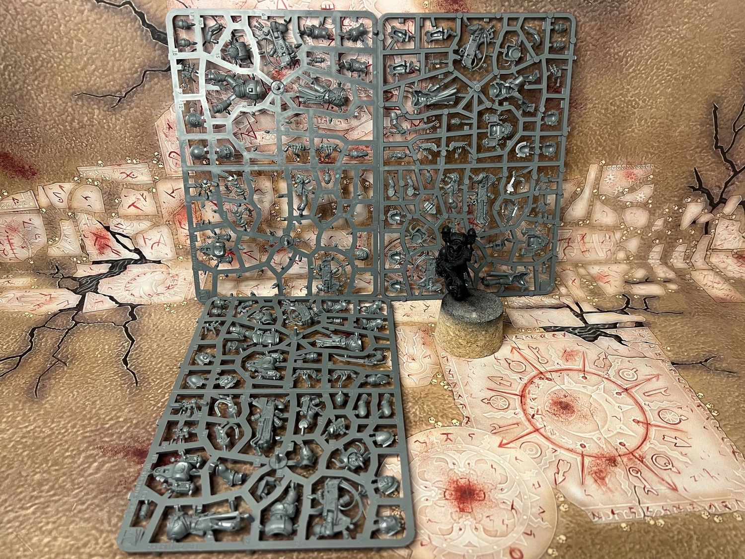 Emperor's Children: Noise Marines (Partially assembled)