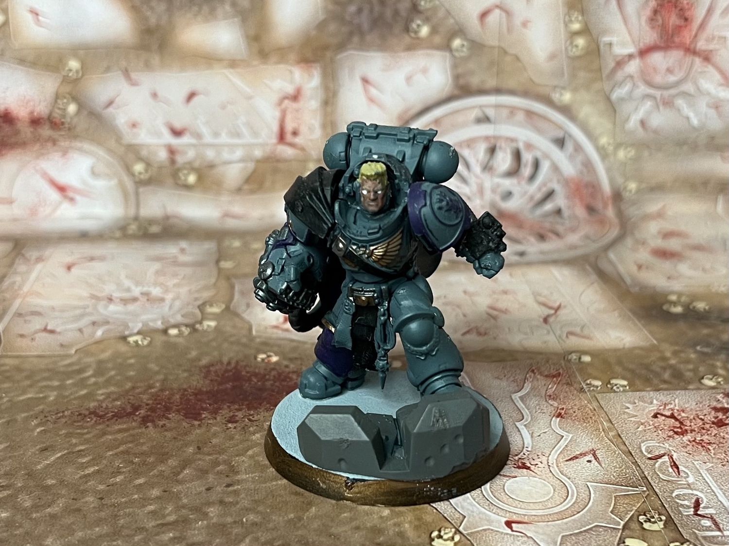 Imperial Fists: Tor Garadon (headswapped)