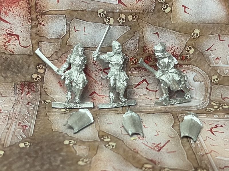 MESBG: Uruk Hai Scouts x3 (metal)