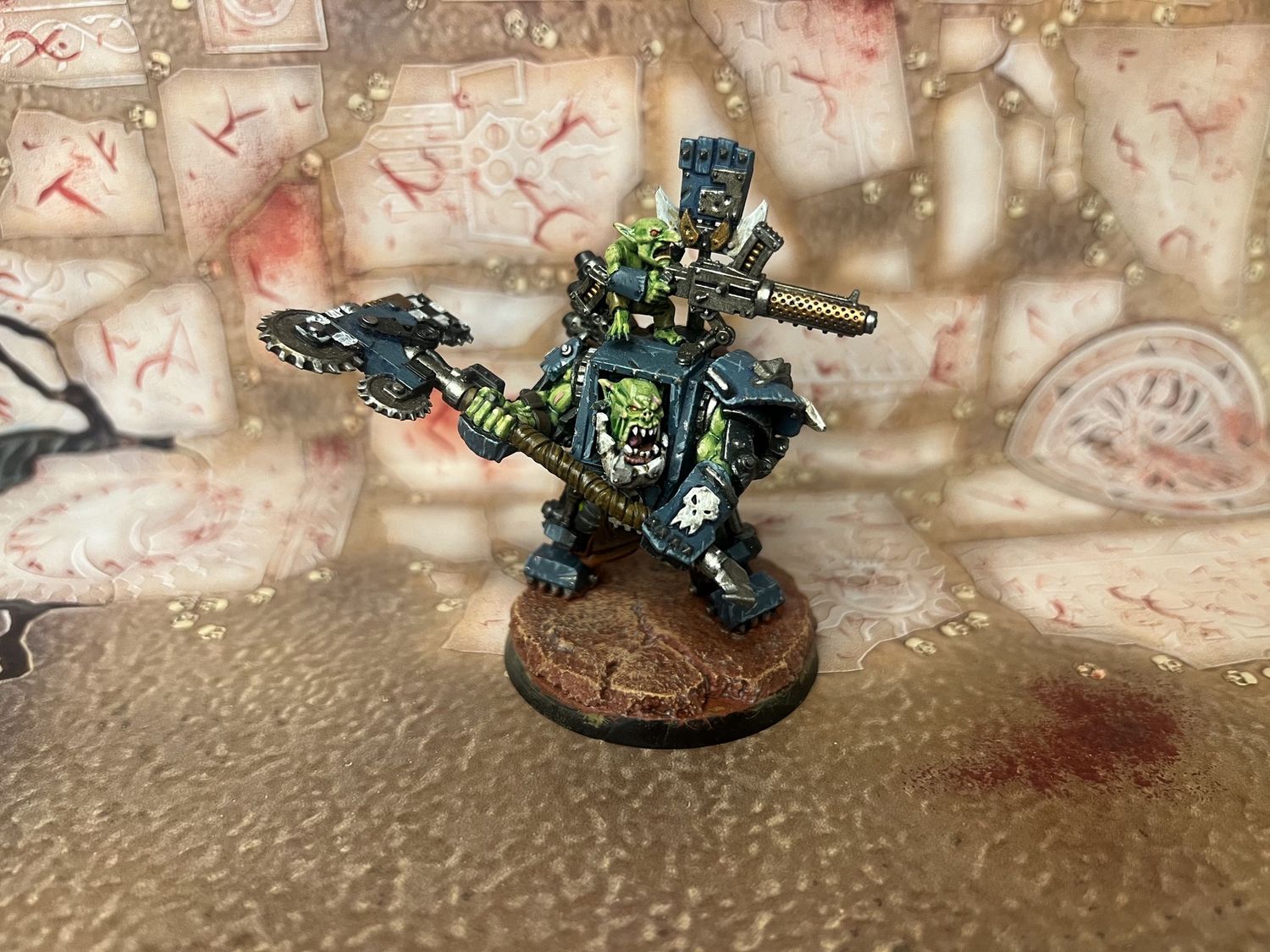 Orks - Warboss in Mega Armour