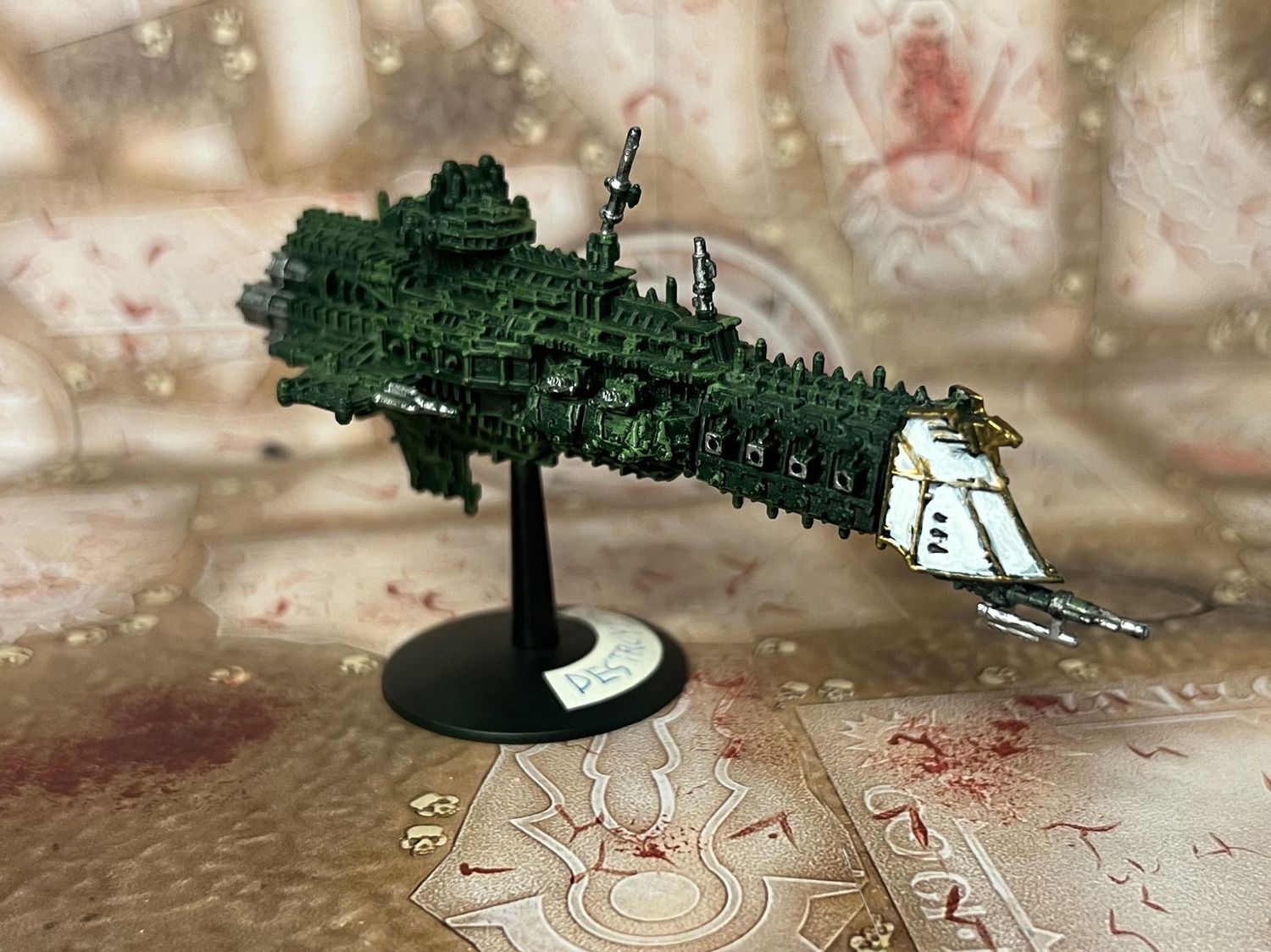 Battlefleet Gothic: Lunar Class Cruiser