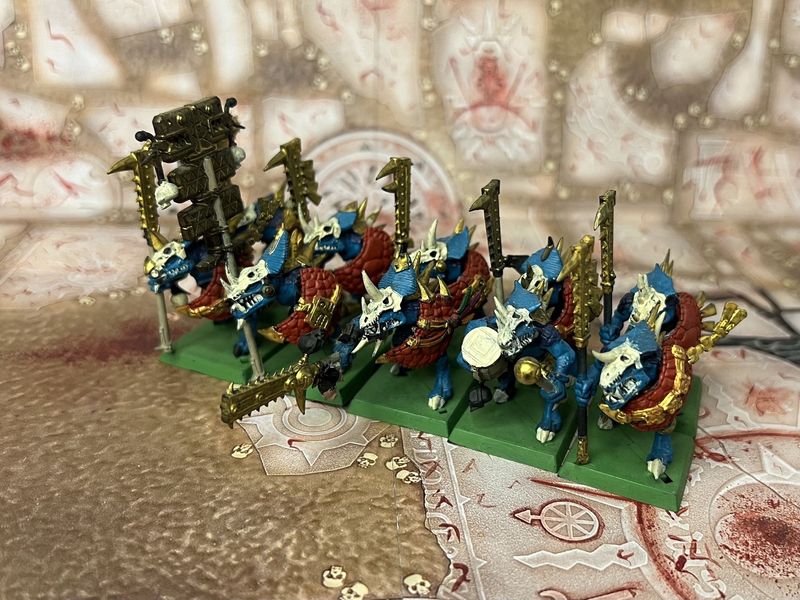 Lizardmen: 10 Temple Guard