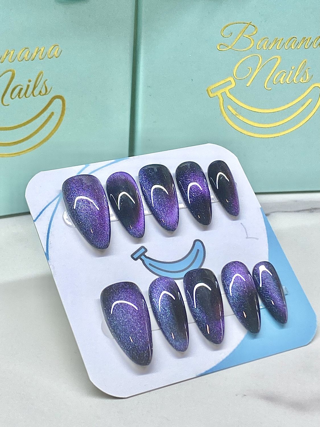Dark Aurora Almond
