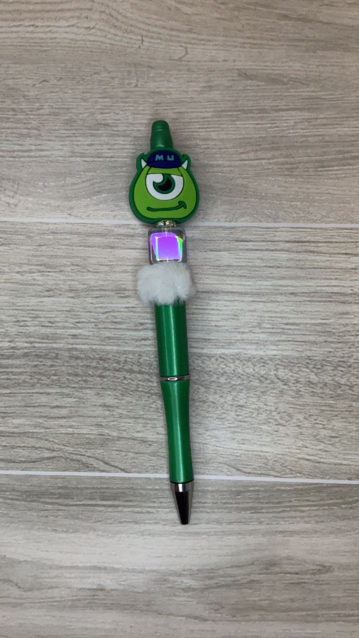 Green pen with Green Monster focal