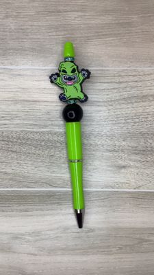 Green pen with Stitch in Costume focal