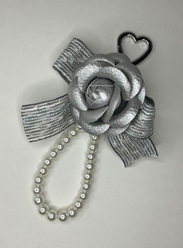 Pearl Bead with Silver Rose Key/Phone Chain