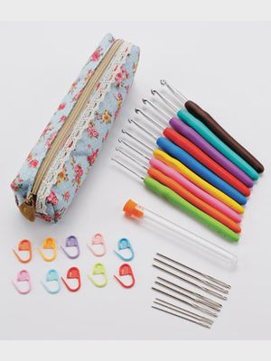 Annie&#39;s Crochet Set
