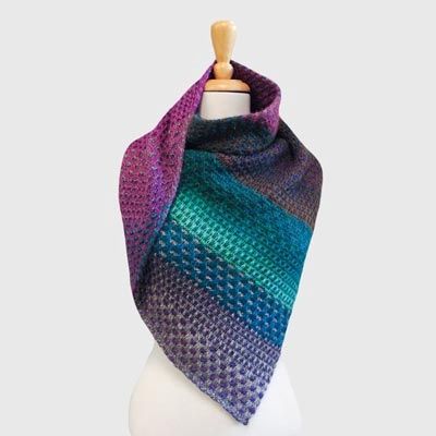 Estelle-Nightshift-Shawl-Kit, Colour: 6 Skeins Superwash Wave-Worsted