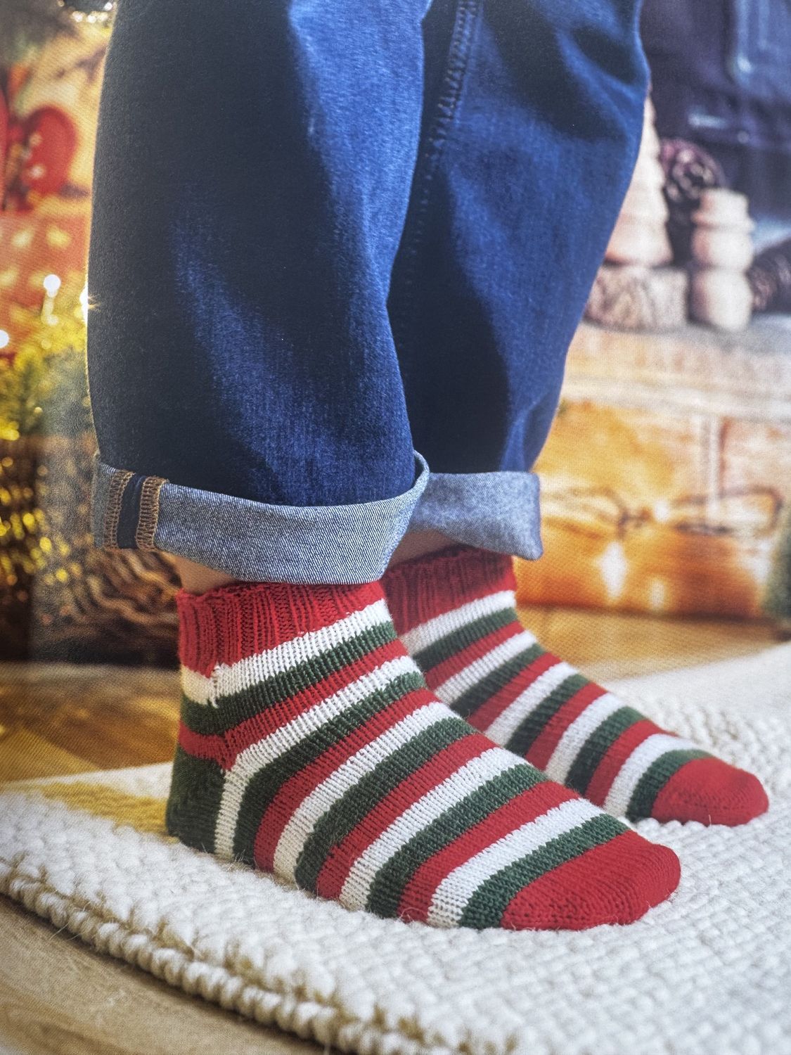 Kits for Knit a Box of Xmas Socks, Colour: Candy Cane Stripes Shorty